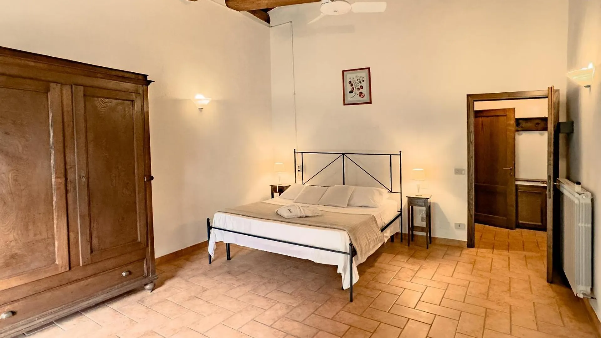 La Ferriera Exclusive Resort - Pool & Waterfall Loro Ciuffenna