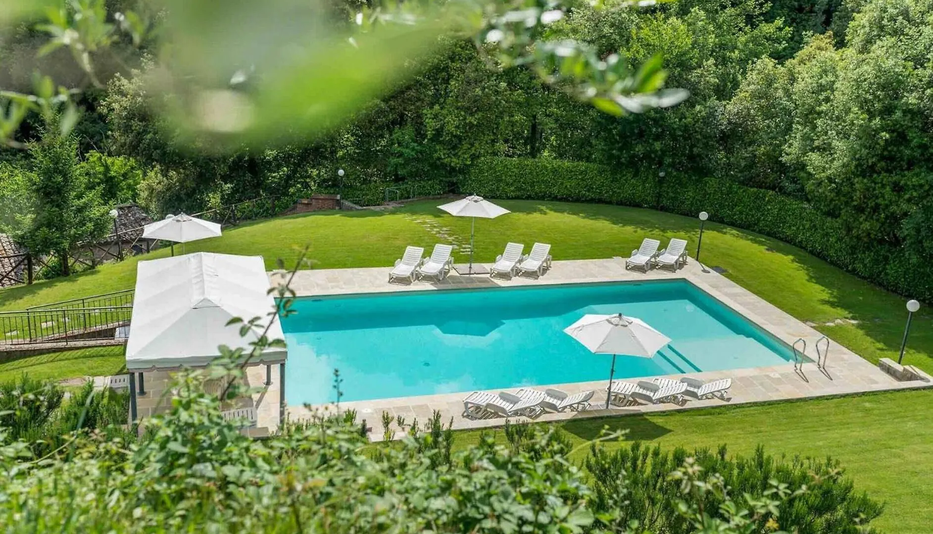 Farm stay La Ferriera Exclusive Resort - Pool & Waterfall Loro Ciuffenna Italy