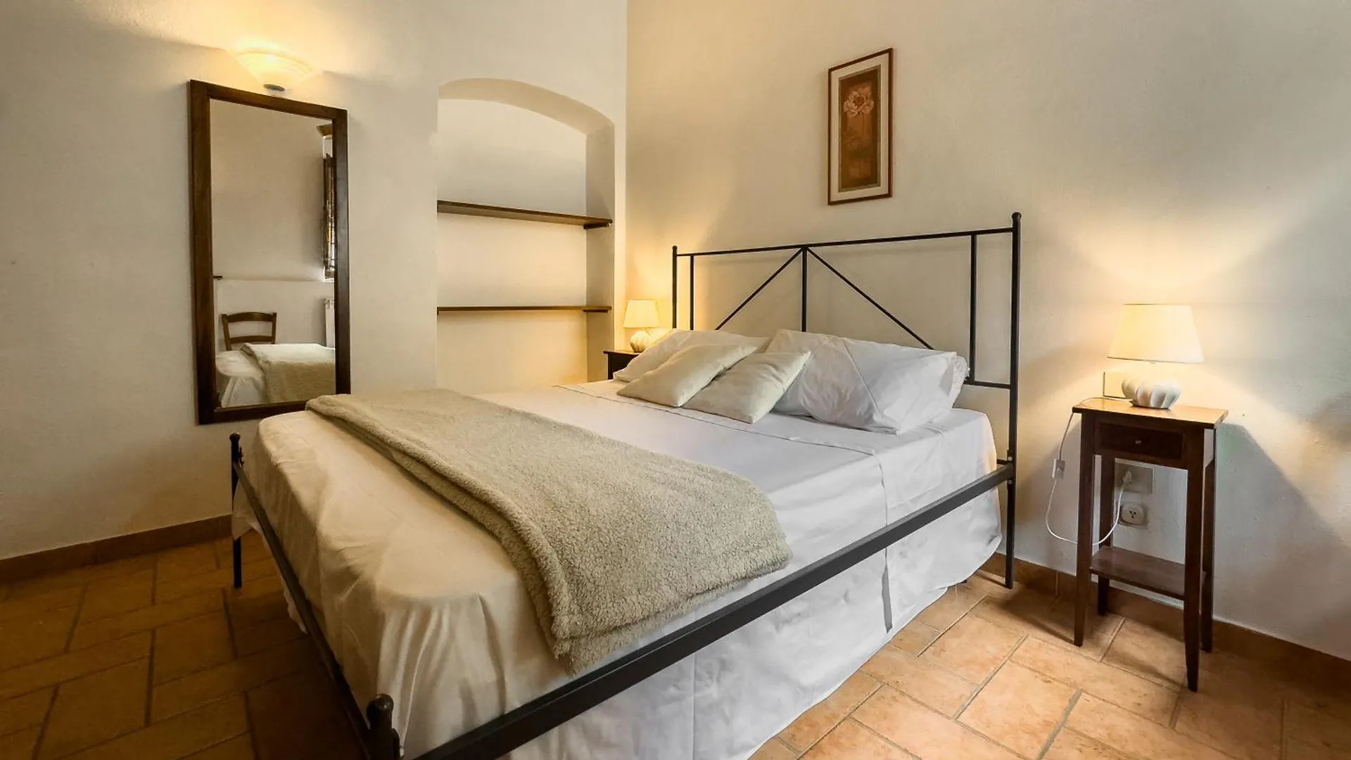 Farm stay La Ferriera Exclusive Resort - Pool & Waterfall Loro Ciuffenna