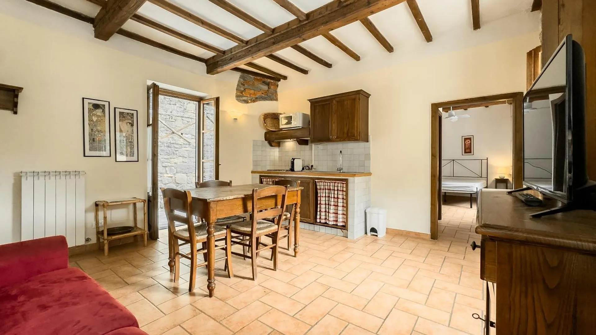 La Ferriera Exclusive Resort - Pool & Waterfall Loro Ciuffenna Farm stay