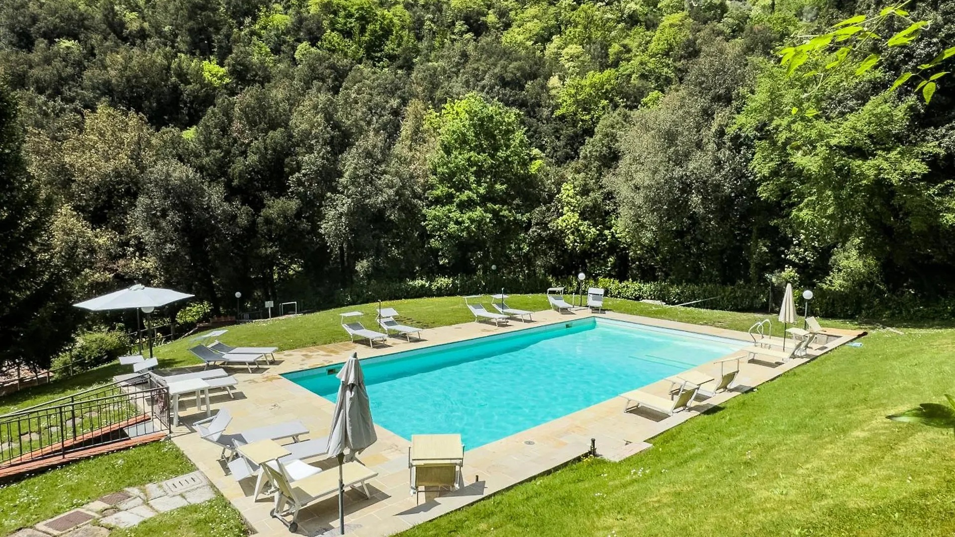La Ferriera Exclusive Resort - Pool & Waterfall Loro Ciuffenna Farm stay