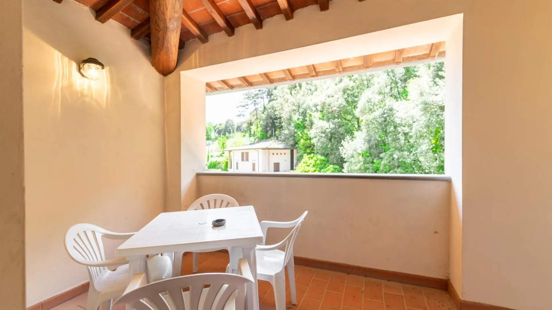 Farm stay La Ferriera Exclusive Resort - Pool & Waterfall Loro Ciuffenna
