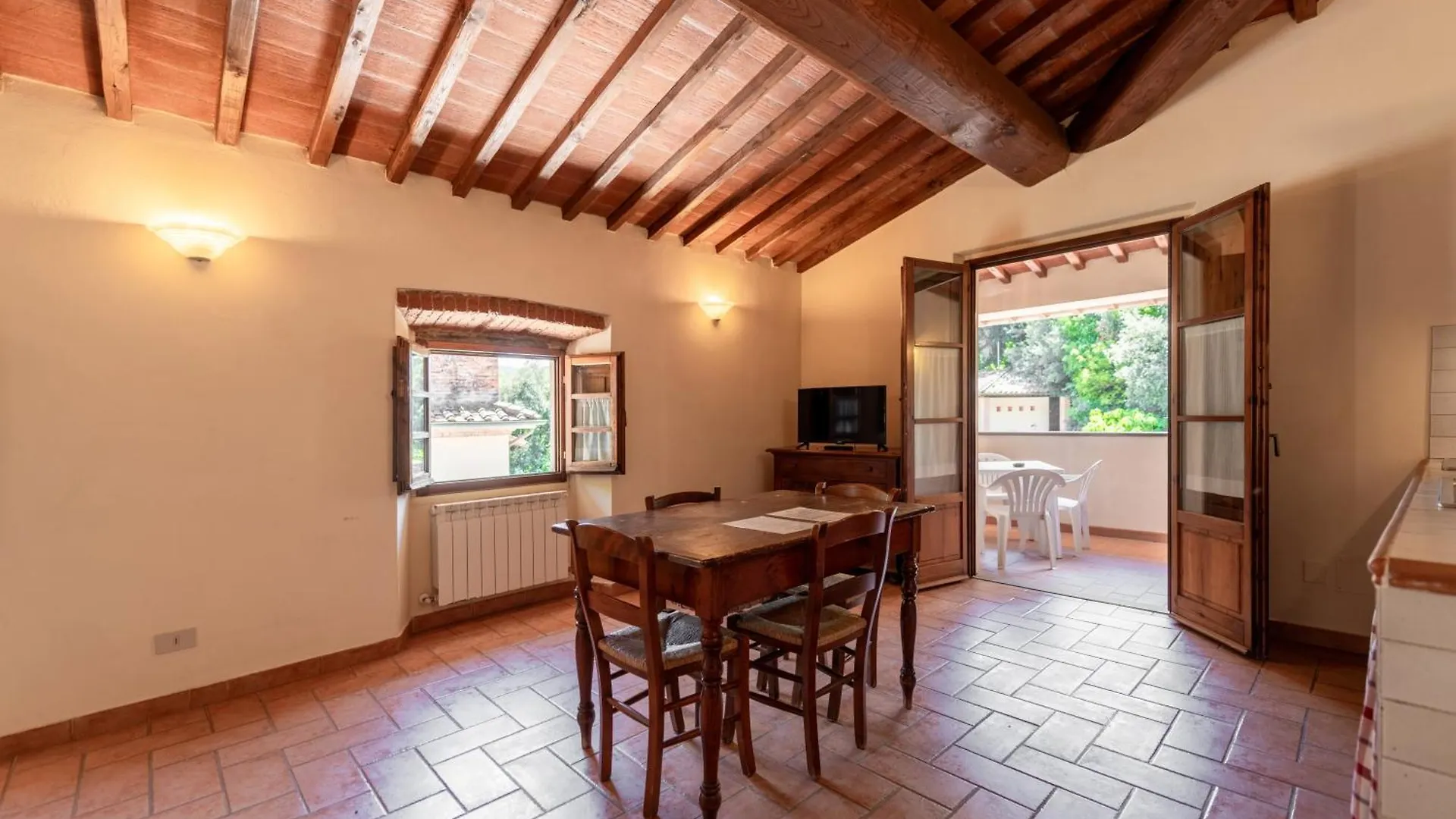 La Ferriera Exclusive Resort - Pool & Waterfall Loro Ciuffenna Farm stay