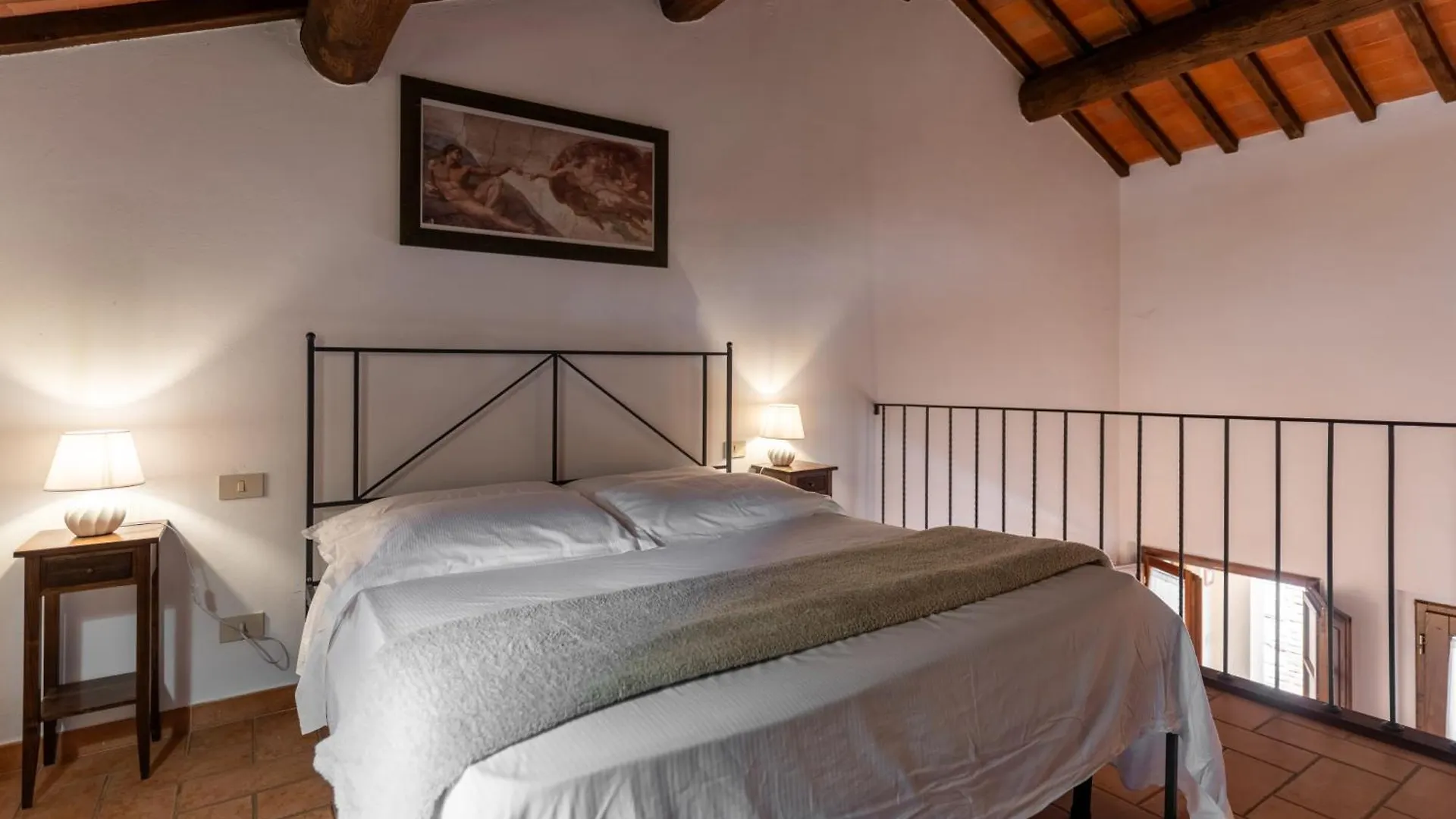 Farm stay La Ferriera Exclusive Resort - Pool & Waterfall Loro Ciuffenna