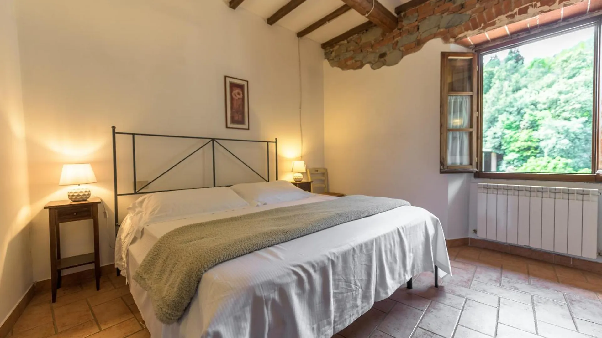 Farm stay La Ferriera Exclusive Resort - Pool & Waterfall Loro Ciuffenna Italy