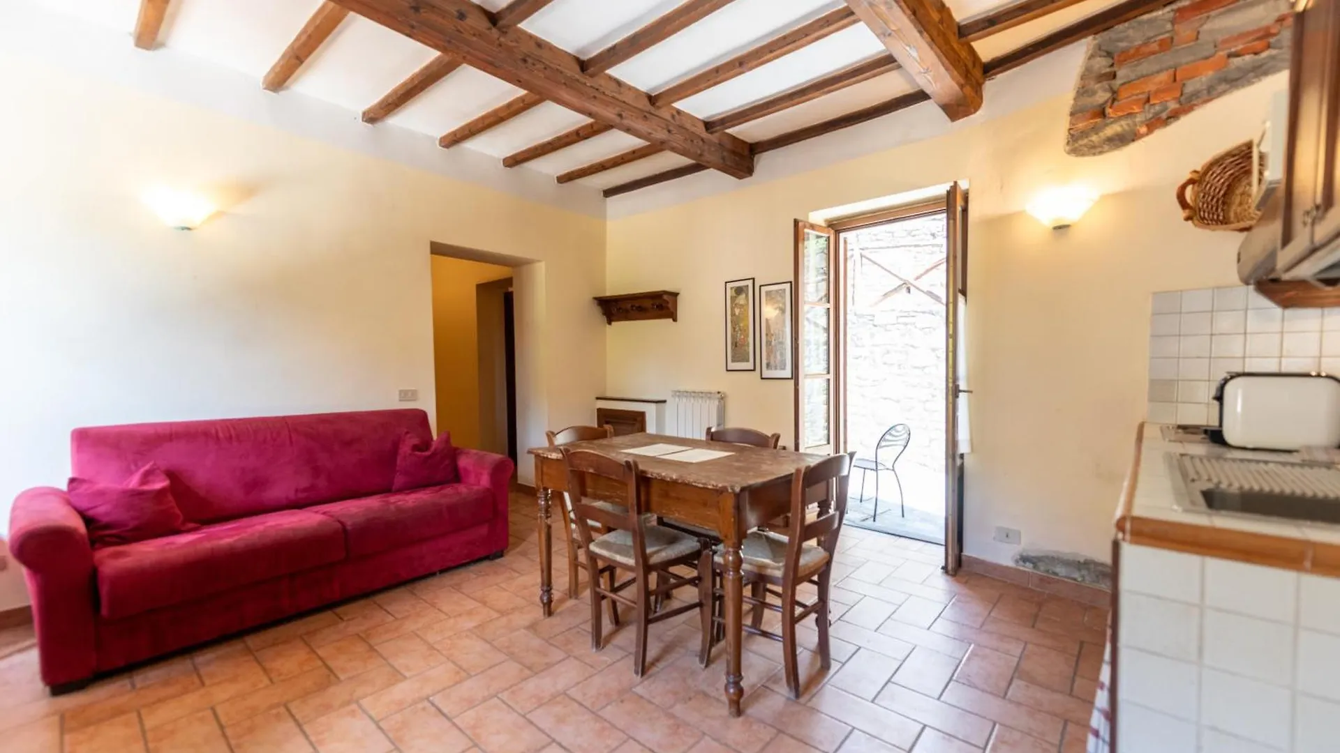 La Ferriera Exclusive Resort - Pool & Waterfall Loro Ciuffenna