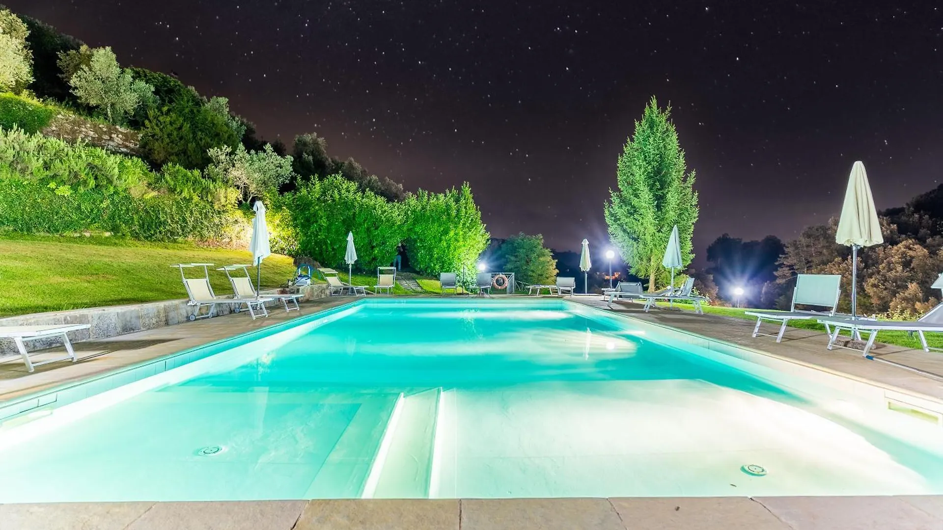 La Ferriera Exclusive Resort - Pool & Waterfall Loro Ciuffenna 0*,