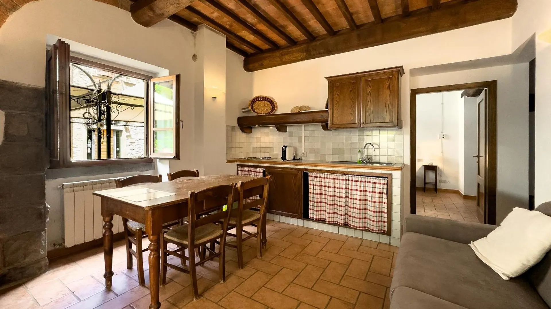 La Ferriera Exclusive Resort - Pool & Waterfall Loro Ciuffenna Farm stay