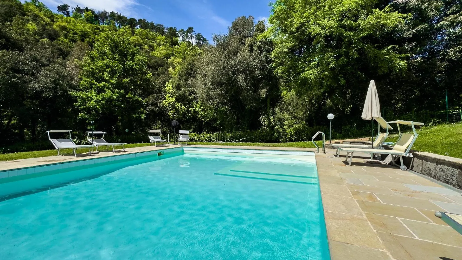 Vakantieboerderij La Ferriera Exclusive Resort - Pool & Waterfall Loro Ciuffenna